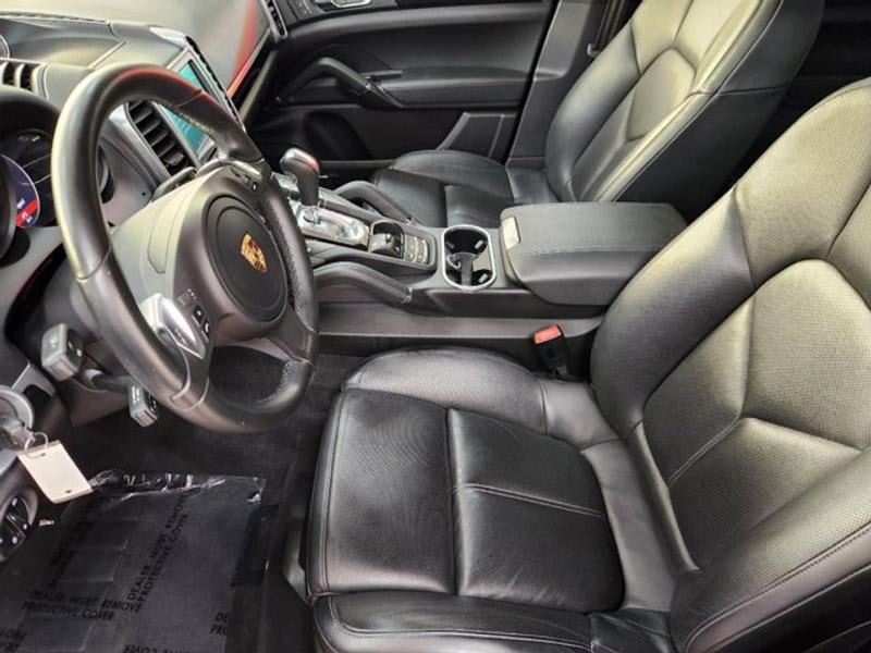 Porsche Cayenne 2014 price $20,950