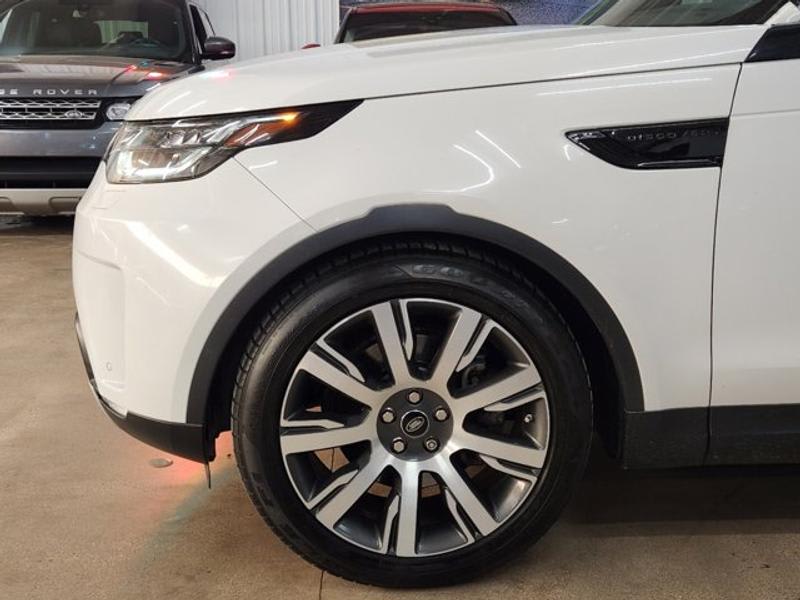 Land Rover Discovery 2017 price $24,990