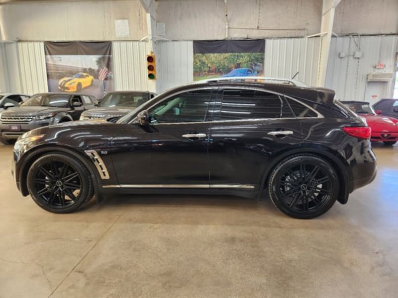 Infiniti QX70 2014 price $16,990