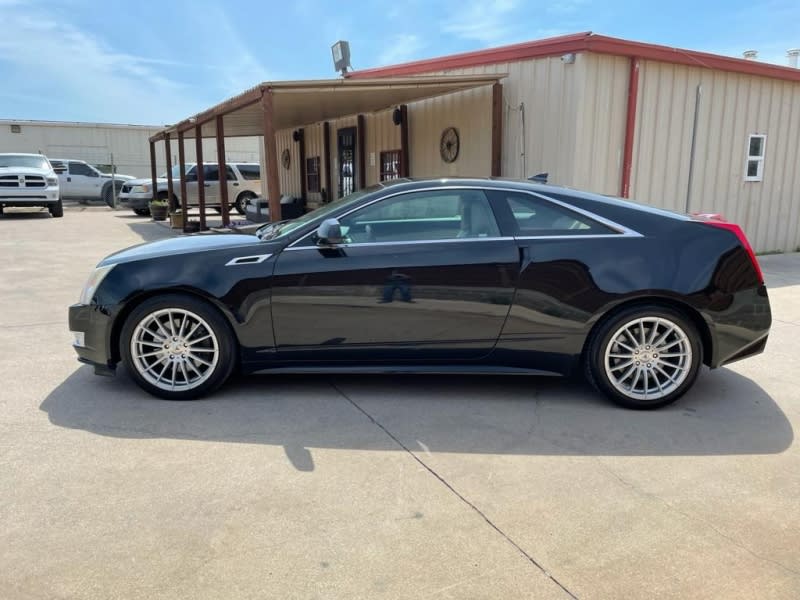 Cadillac CTS Coupe 2011 price $15,000