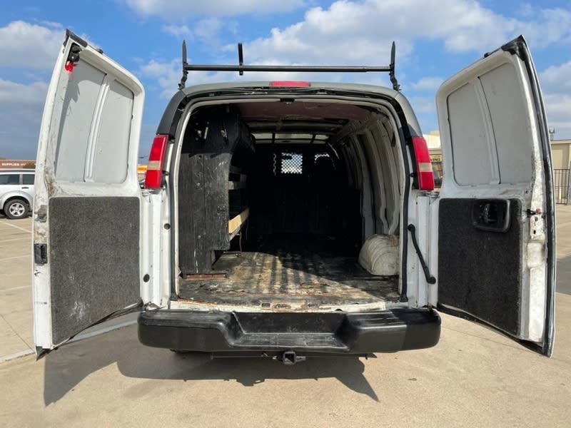 Chevrolet Express Cargo Van 2007 price $9,500