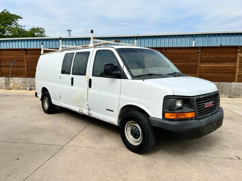 GMC Savana Cargo Van 2005 price $8,500