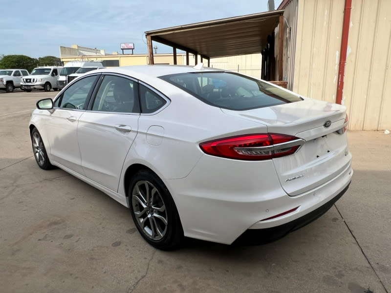 Ford Fusion 2019 price $18,500