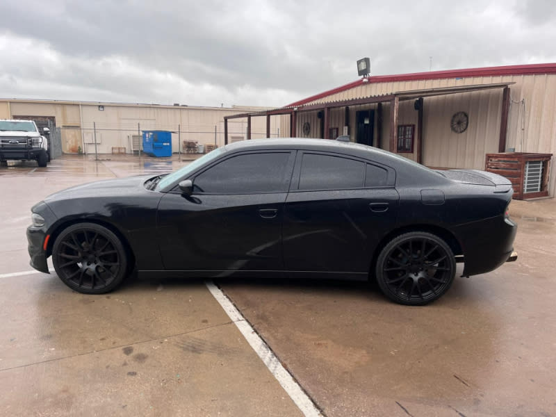 Dodge Charger 2016 price $17,500