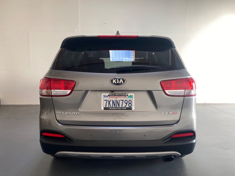 Kia Sorento 2016 price Recently Sold