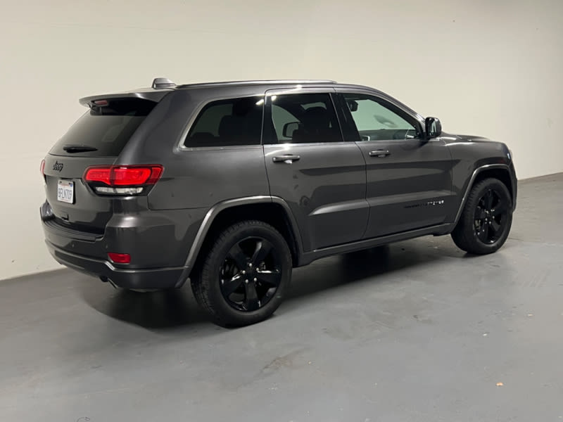 Jeep Grand Cherokee 2015 price Recently Sold