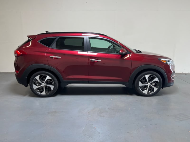 Hyundai Tucson 2017 price Recently Sold