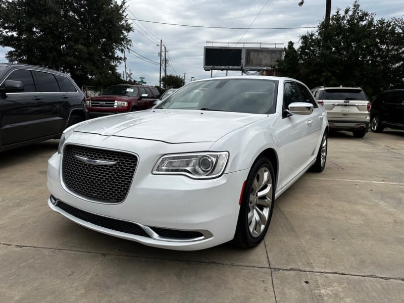 CHRYSLER 300 2019 price $17,788