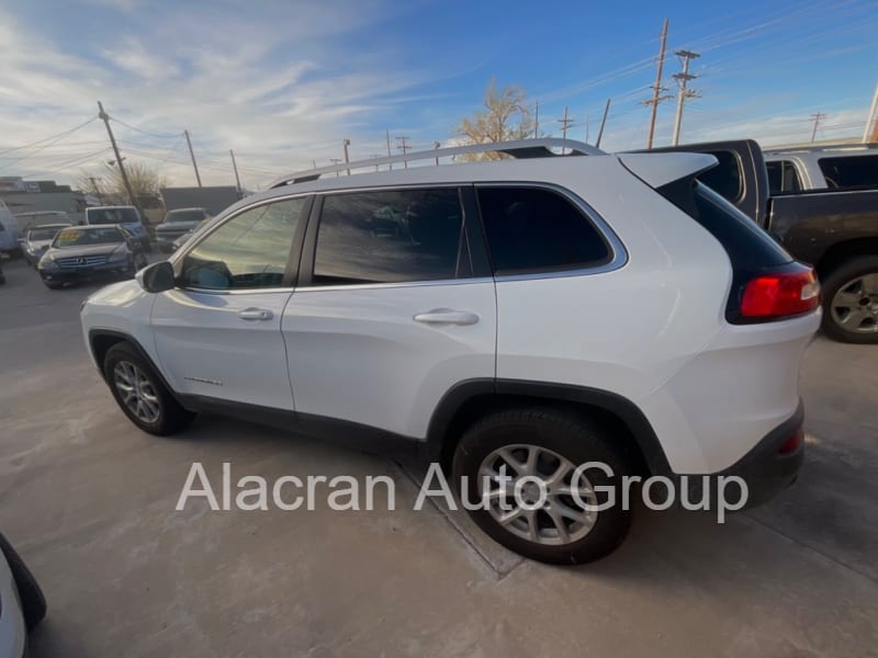 Jeep Cherokee 2017 price $9,950