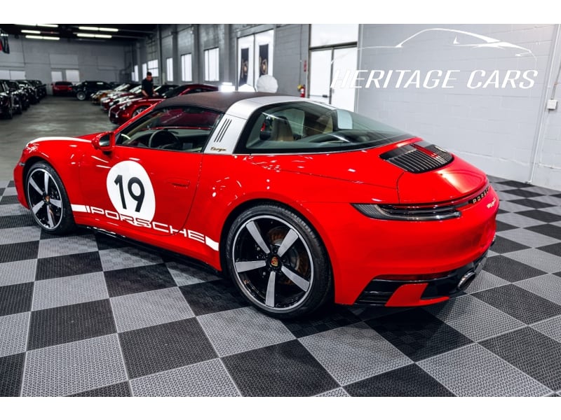 Porsche 911 2021 price $319,990