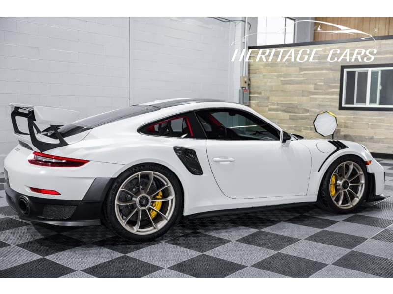 Porsche 911 2018 price $329,990