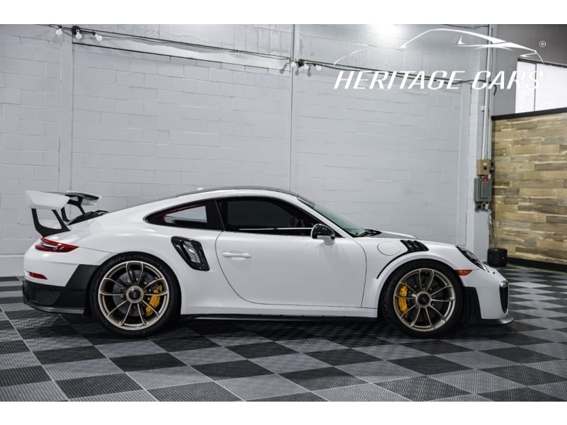 Porsche 911 2018 price $329,990