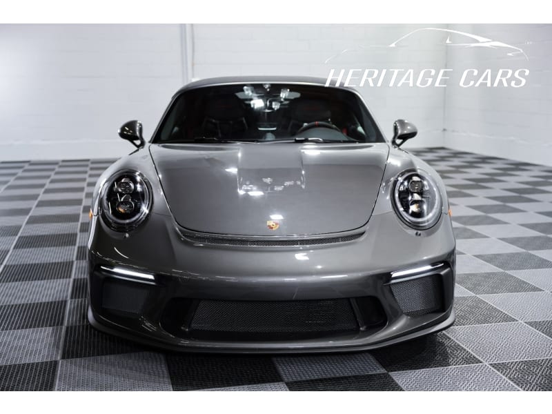 Porsche 911 2019 price $389,990