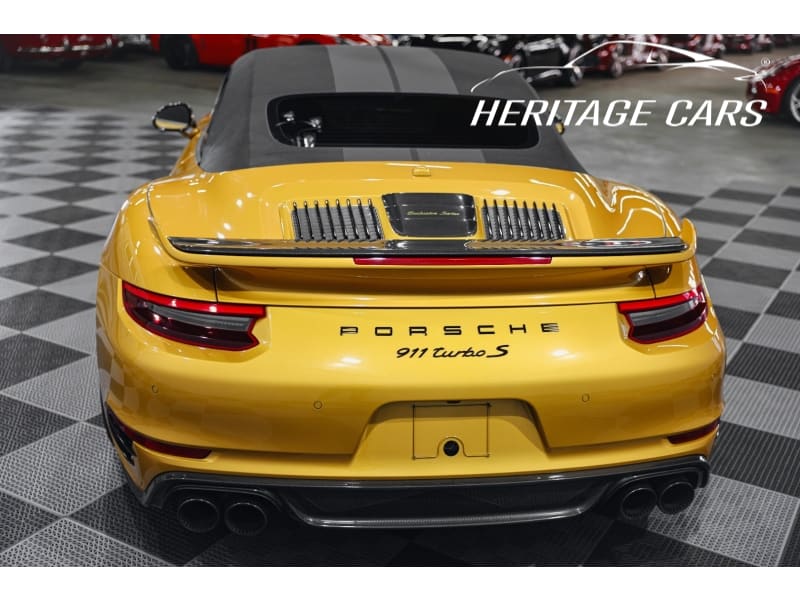 Porsche 911 2019 price $295,990