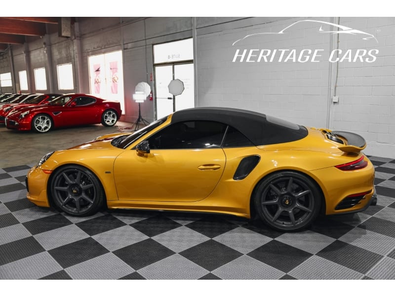 Porsche 911 2019 price $295,990