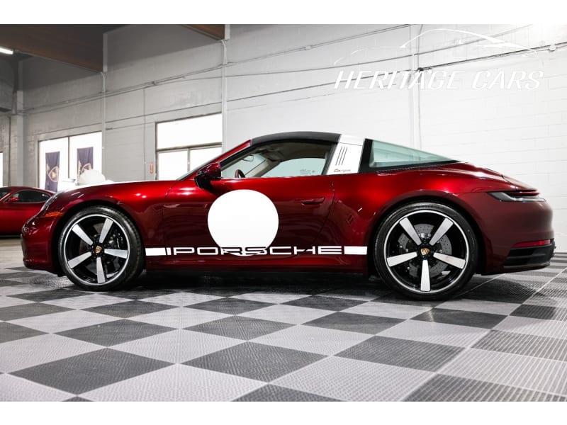 Porsche 911 2021 price $299,090