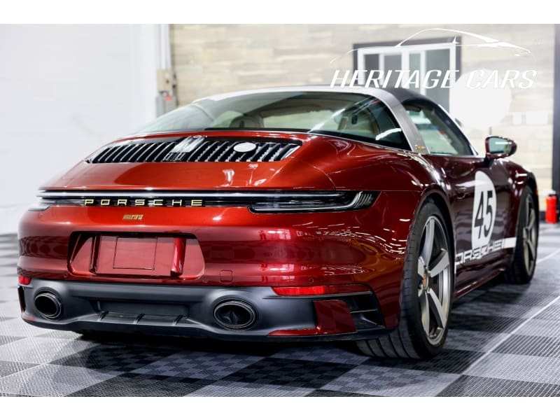 Porsche 911 2021 price $279,999