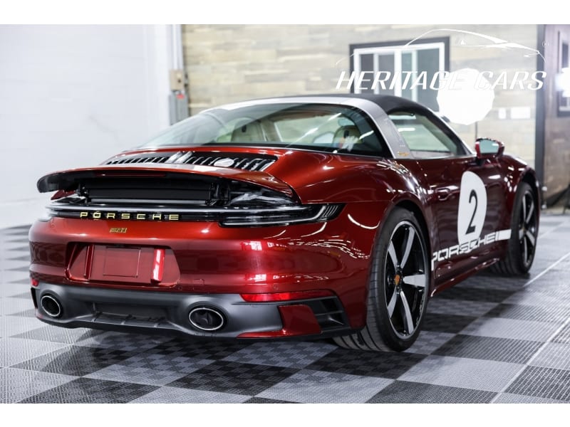 Porsche 911 2021 price $305,990