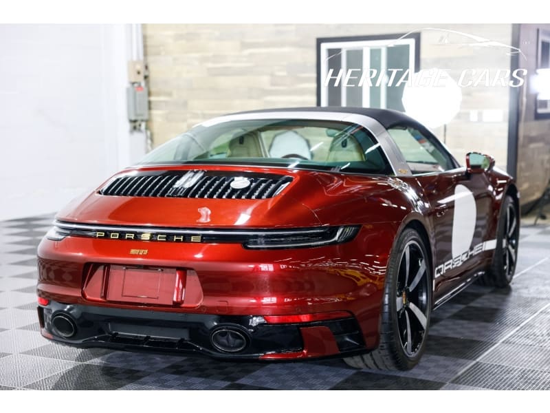 Porsche 911 2021 price $299,990