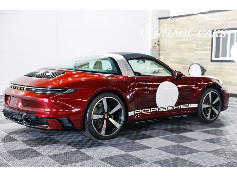 Porsche 911 2021 price $299,990