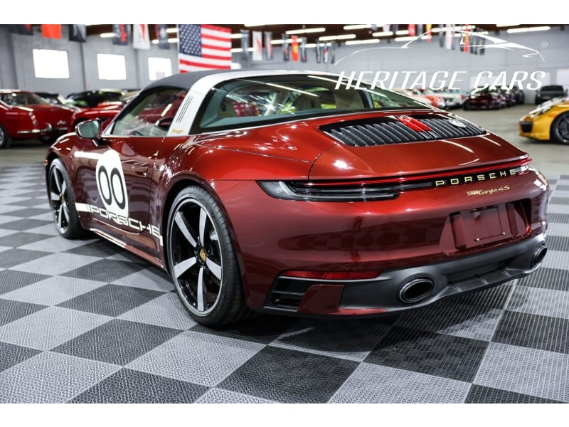 Porsche 911 2021 price $299,990