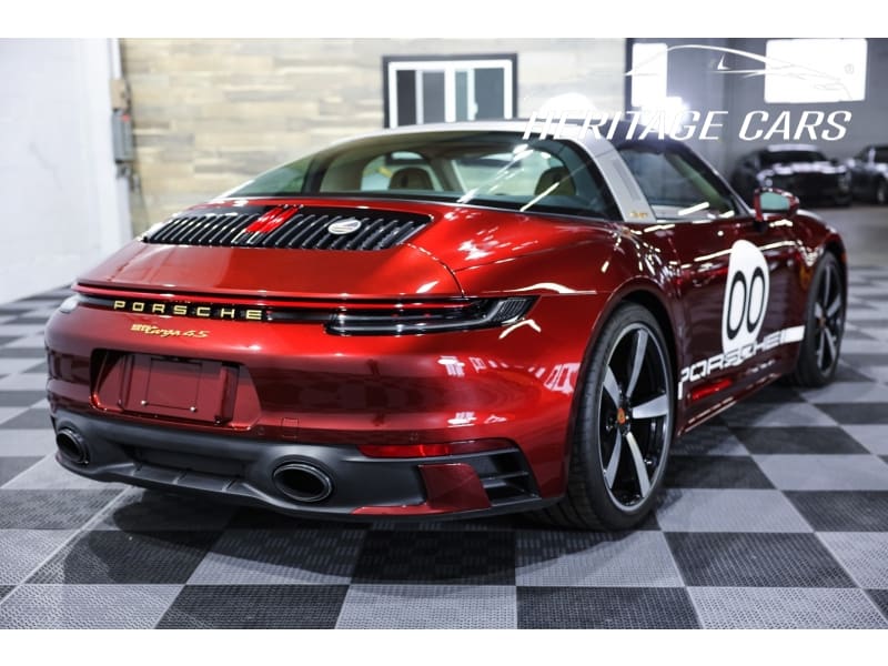 Porsche 911 2021 price $299,990