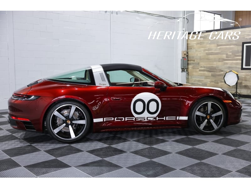 Porsche 911 2021 price $299,990