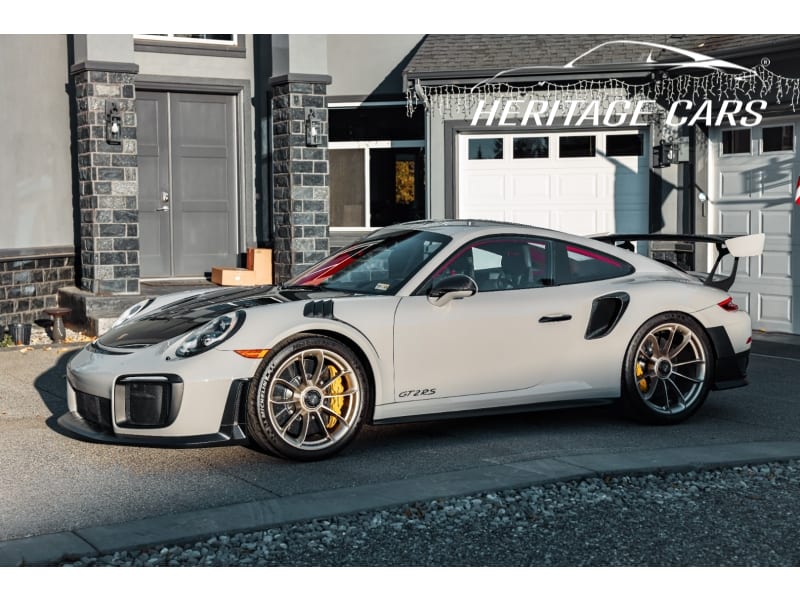 Porsche 911 2018 price $429,990