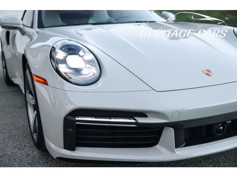 Porsche 911 2021 price $284,990