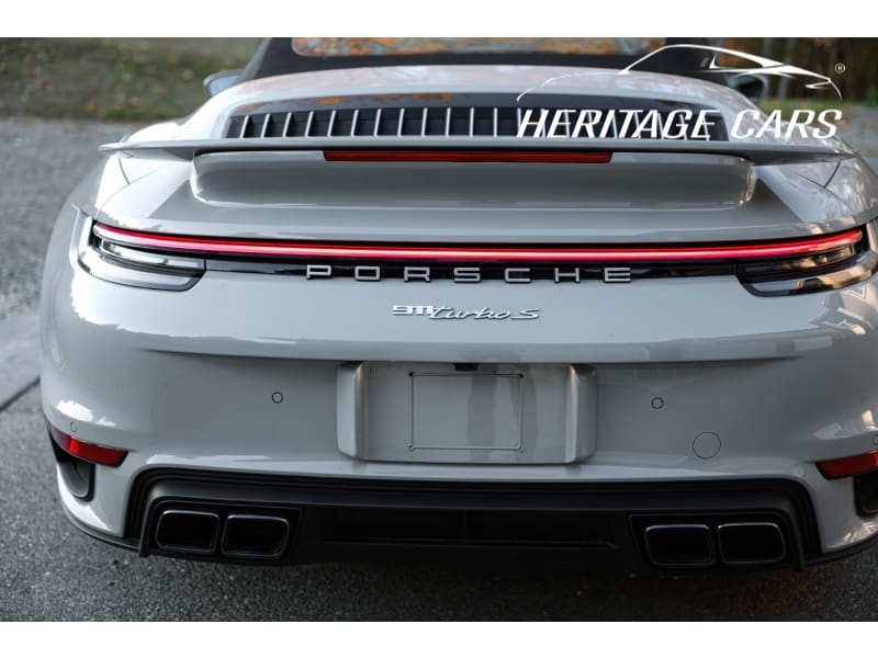 Porsche 911 2021 price $284,990