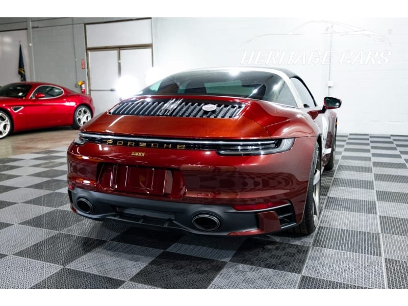 Porsche 911 2021 price $298,990