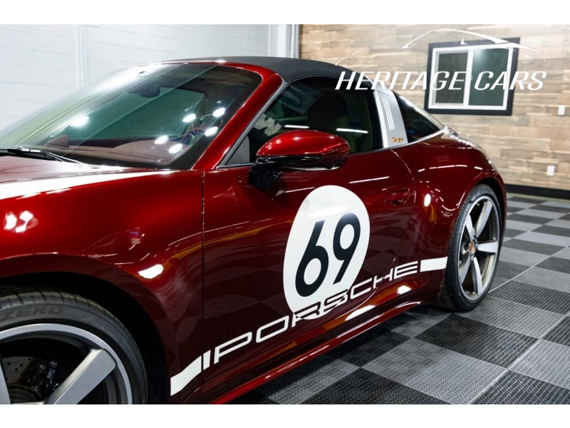 Porsche 911 2021 price $298,990