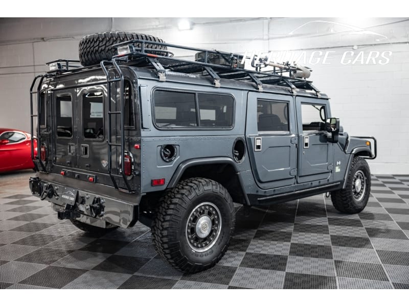 Hummer H1 2006 price $258,900