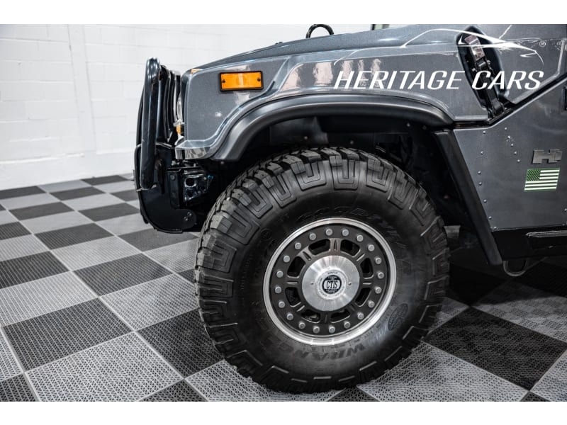 Hummer H1 2006 price $258,900