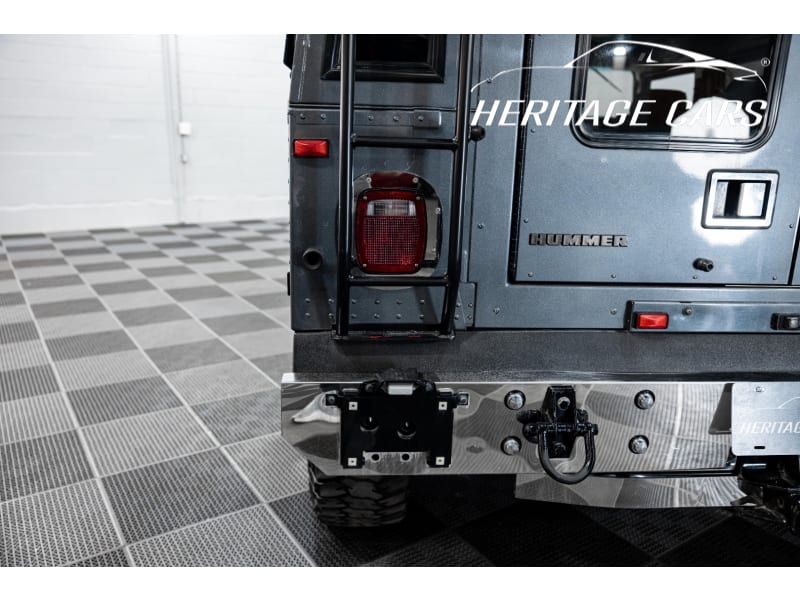 Hummer H1 2006 price $258,900