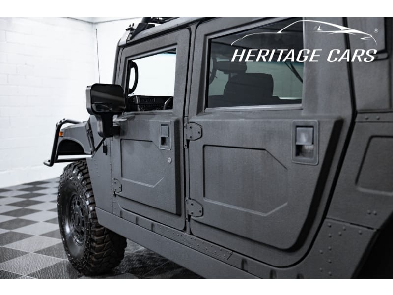 Hummer H1 2006 price $218,900