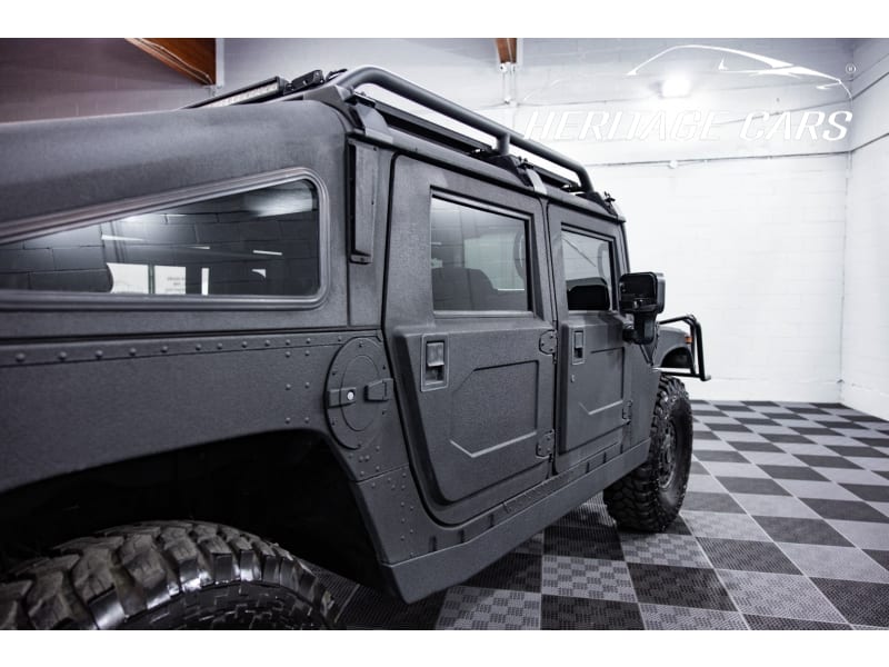 Hummer H1 2006 price $218,900