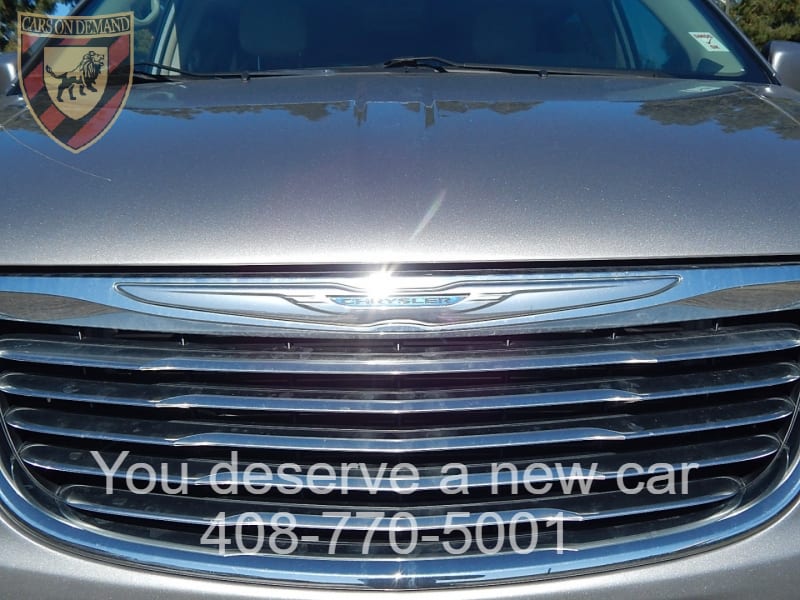 Chrysler Town & Country 2016 price $12,250