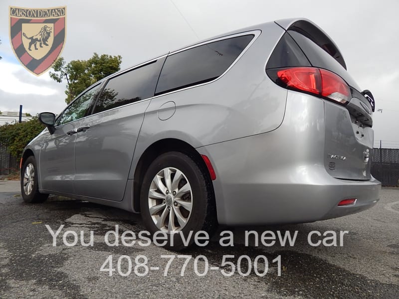 Chrysler Pacifica 2017 price $19,395