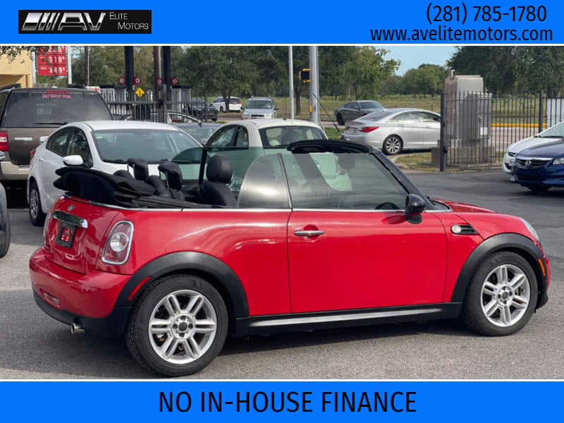 Mini Cooper Convertible 2013 price $9,995