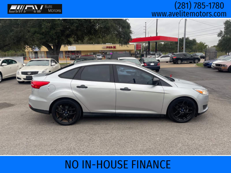 Ford Focus 2016 price $7,900