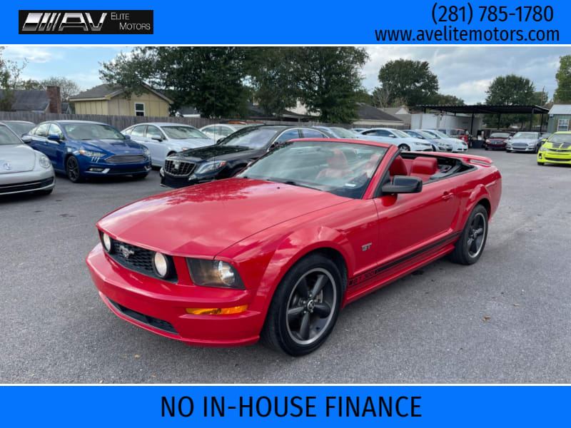 Ford Mustang 2005 price $9,995