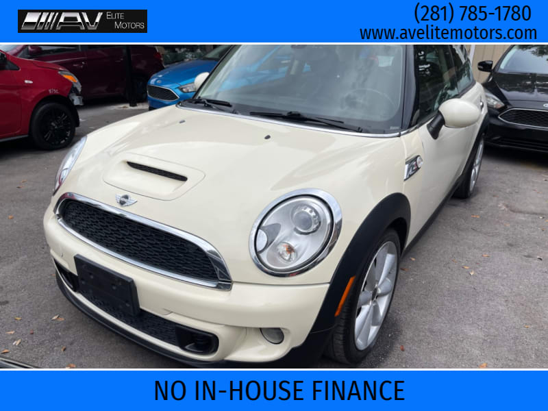 Mini Cooper Hardtop 2012 price $7,450