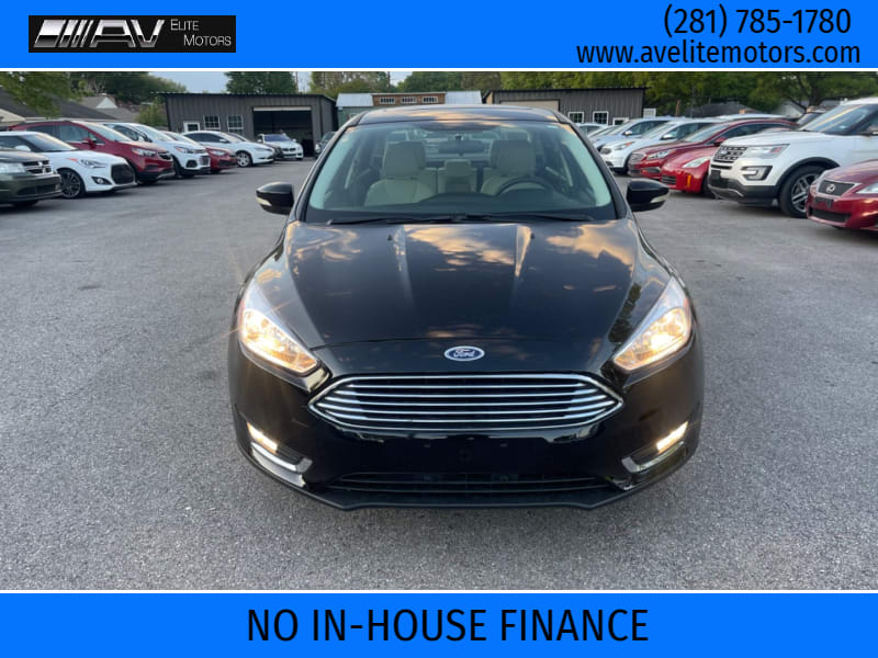 Ford Focus 2018 price $9,900