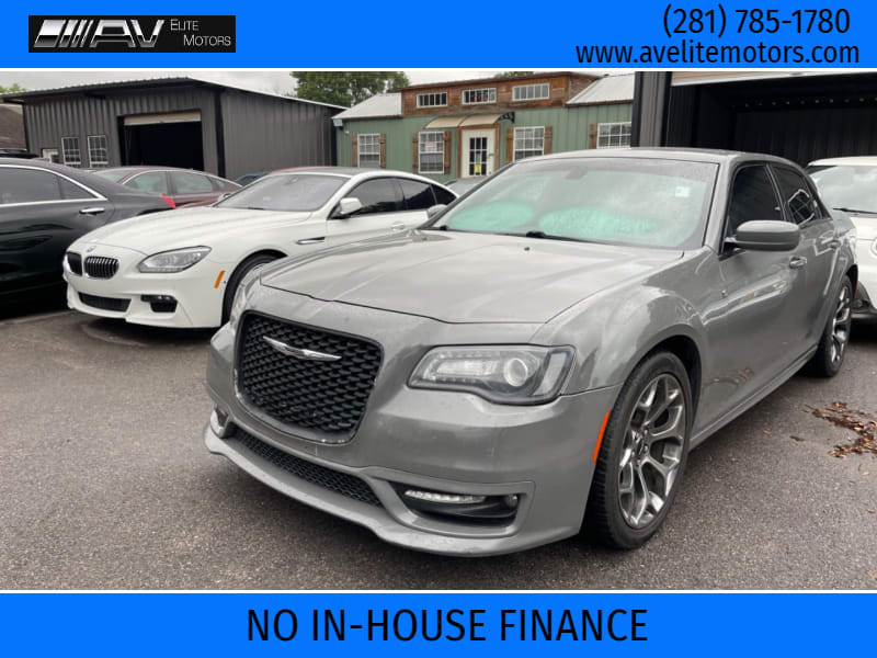 Chrysler 300 2018 price $13,500