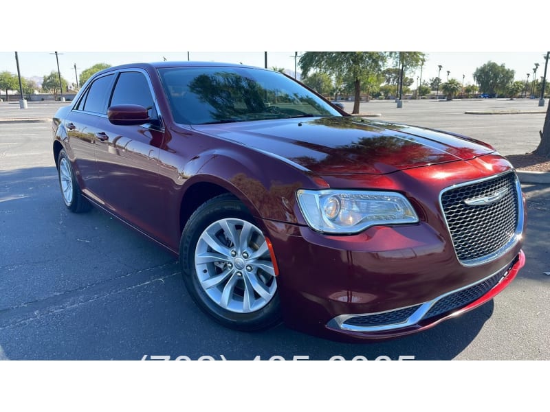 Chrysler 300-Series 2015 price $9,950