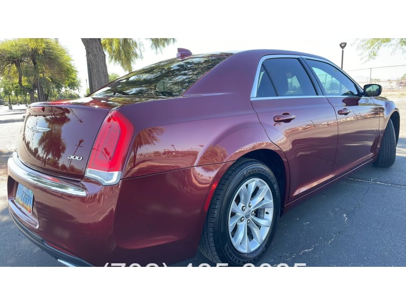 Chrysler 300-Series 2015 price $9,950