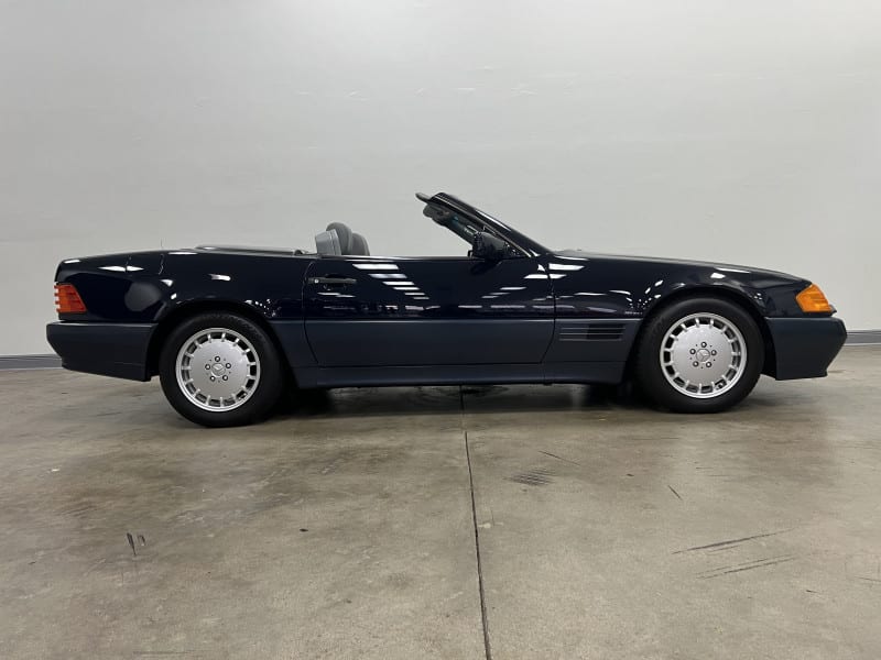 Mercedes-Benz SL-Class 1990 price $15,977