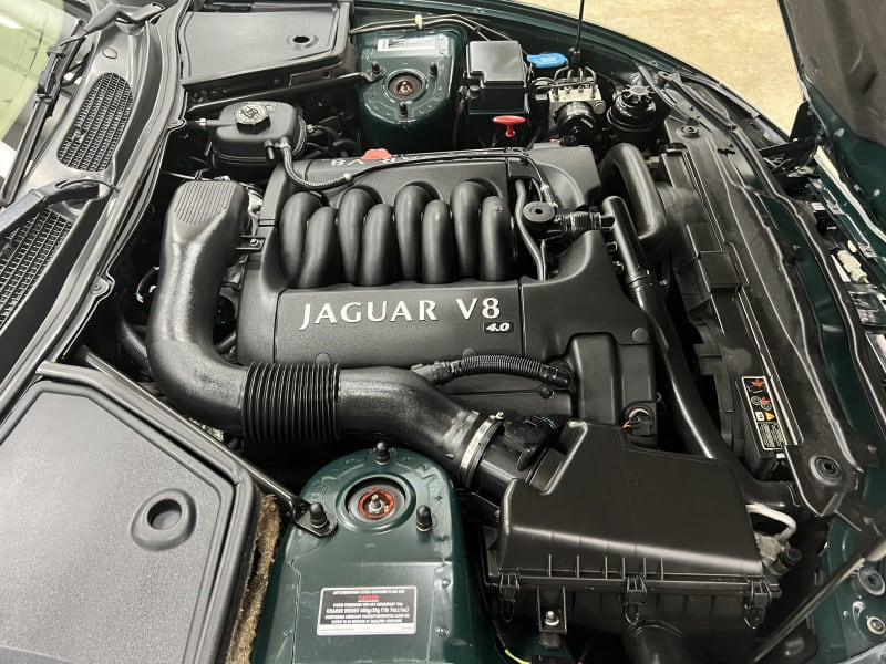 Jaguar XK 2000 price $13,977
