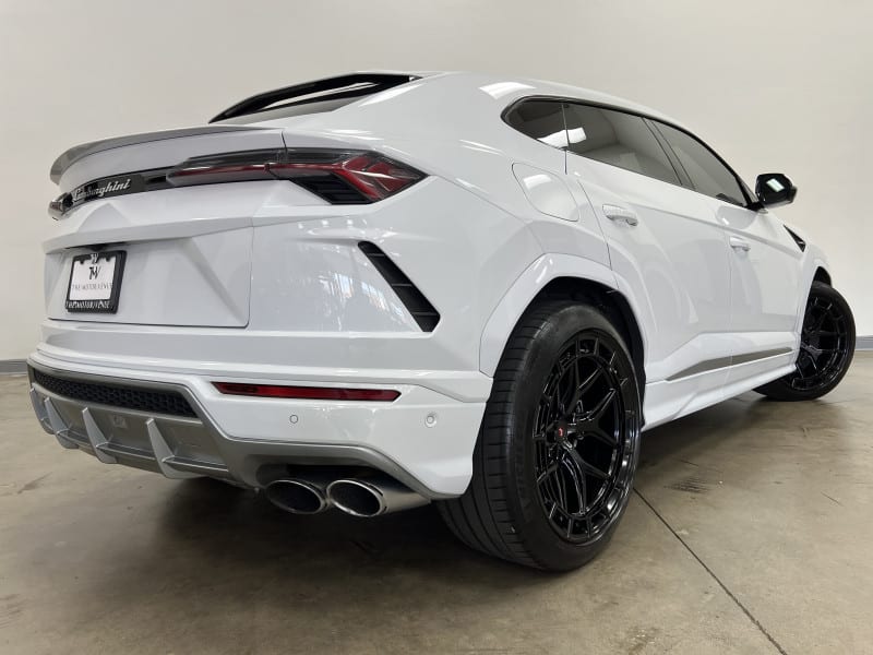 Lamborghini Urus 2019 price Sold